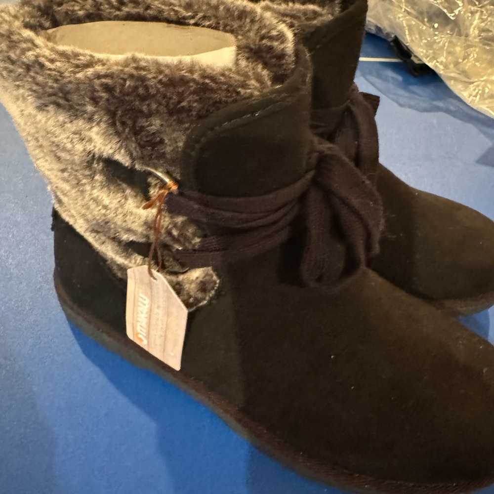 Cozy Black Faux Fur Lined Winter Boots